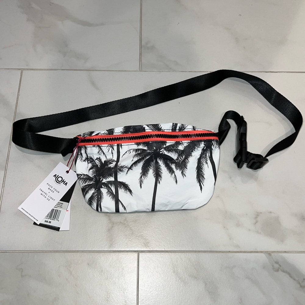 ALOHA Collection Kalapana Samudra Mini Hip Pack Fanny Pack BumBag New With tags - Picture 2 of 5